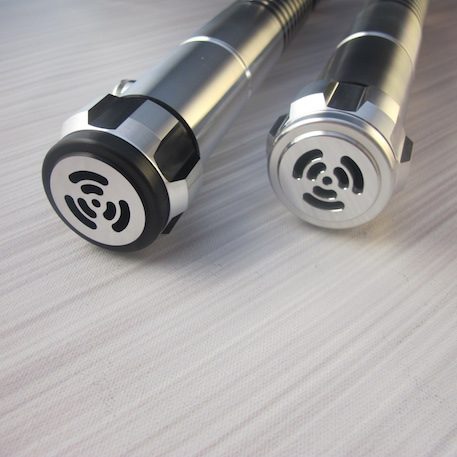 The Archon v2.1 Pommel Options: The Standard Pommel (Left), Classic Pommel (Right)