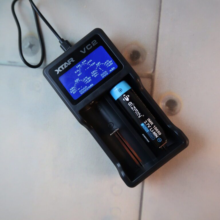 VC2 Charger (18650 battery not included)