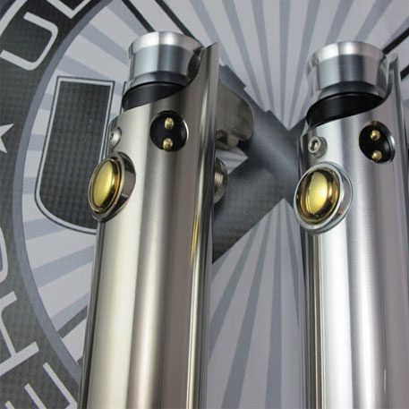 The Graflex CE Button Screw (Left) VS Socket Screw (Right)