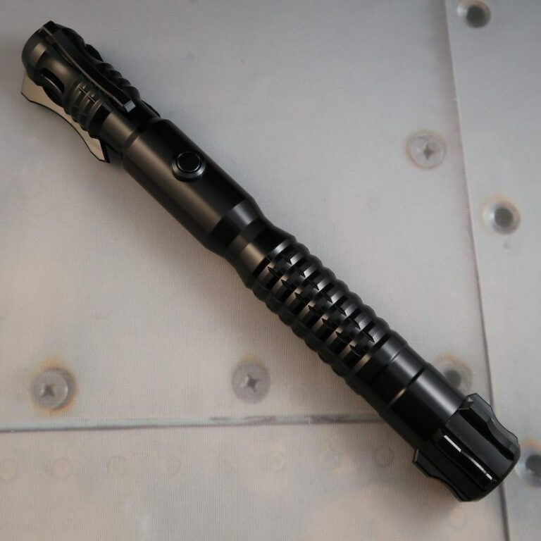 The Dominix v5 Lightsaber
