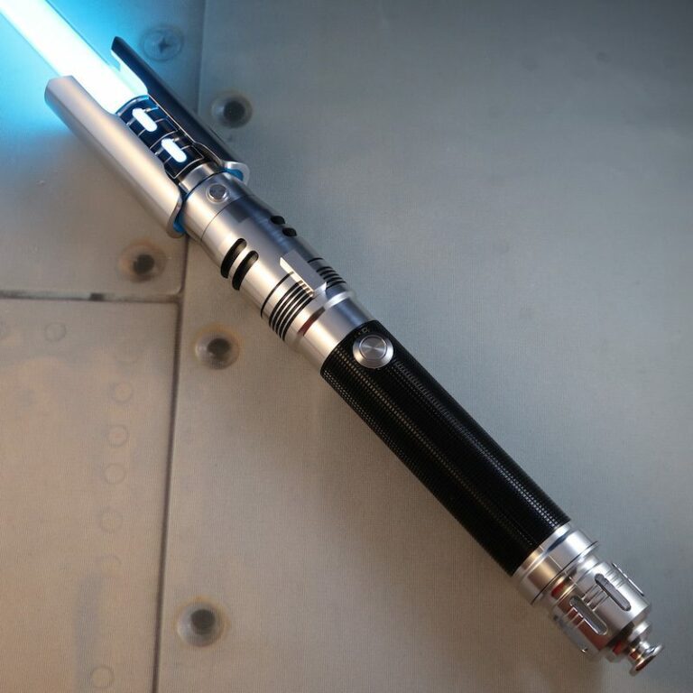 Cal Kestis Lightsaber: The Fallen Custom Lightsaber