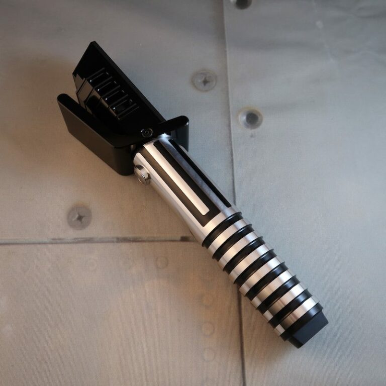 Darksaber SE - No Blade - Side View