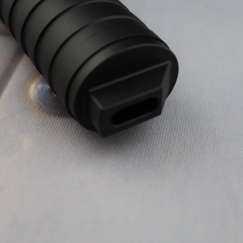 Darksaber v2 - Pommel